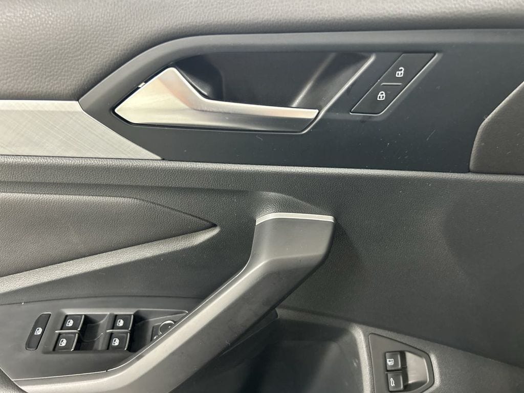 2024 Volkswagen Jetta SE - Photo 12