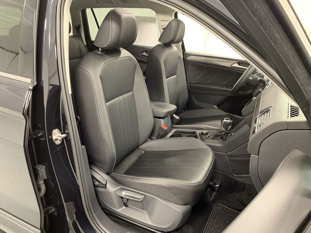 2022 Volkswagen Tiguan SE - Photo 23