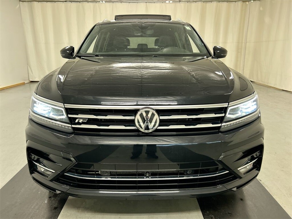 2021 Volkswagen Tiguan SEL Premium R-Line photo 2