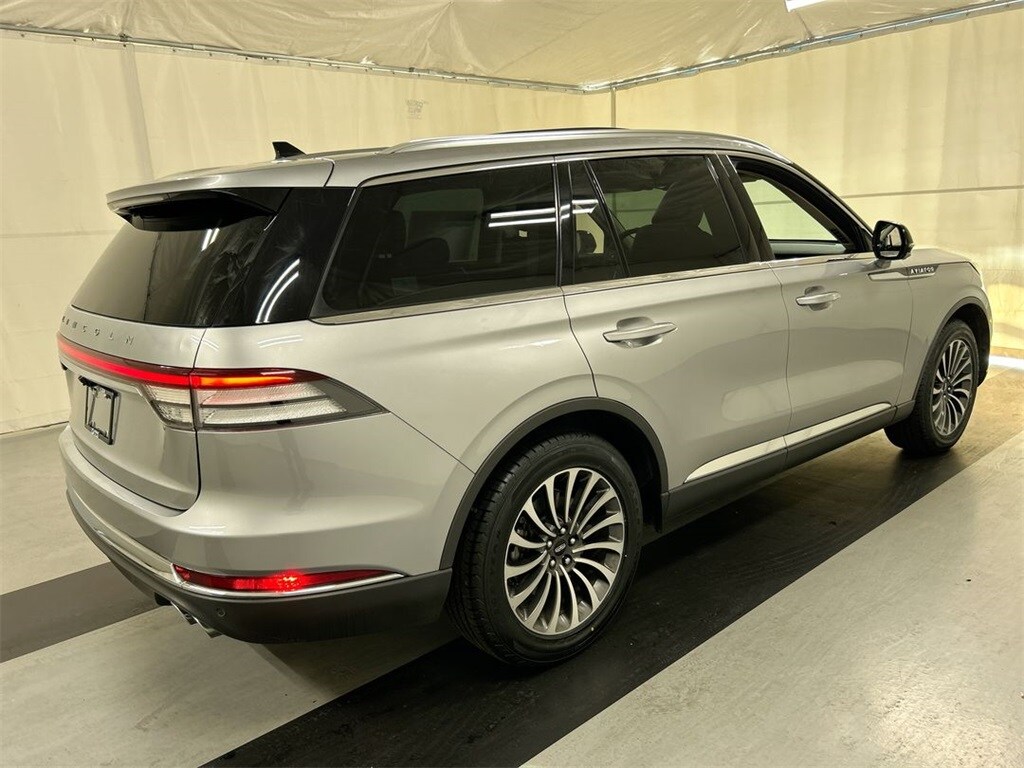 2021 Lincoln Aviator Reserve photo 2