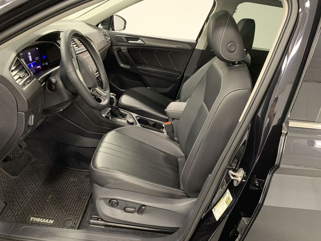 2022 Volkswagen Tiguan SE - Photo 9