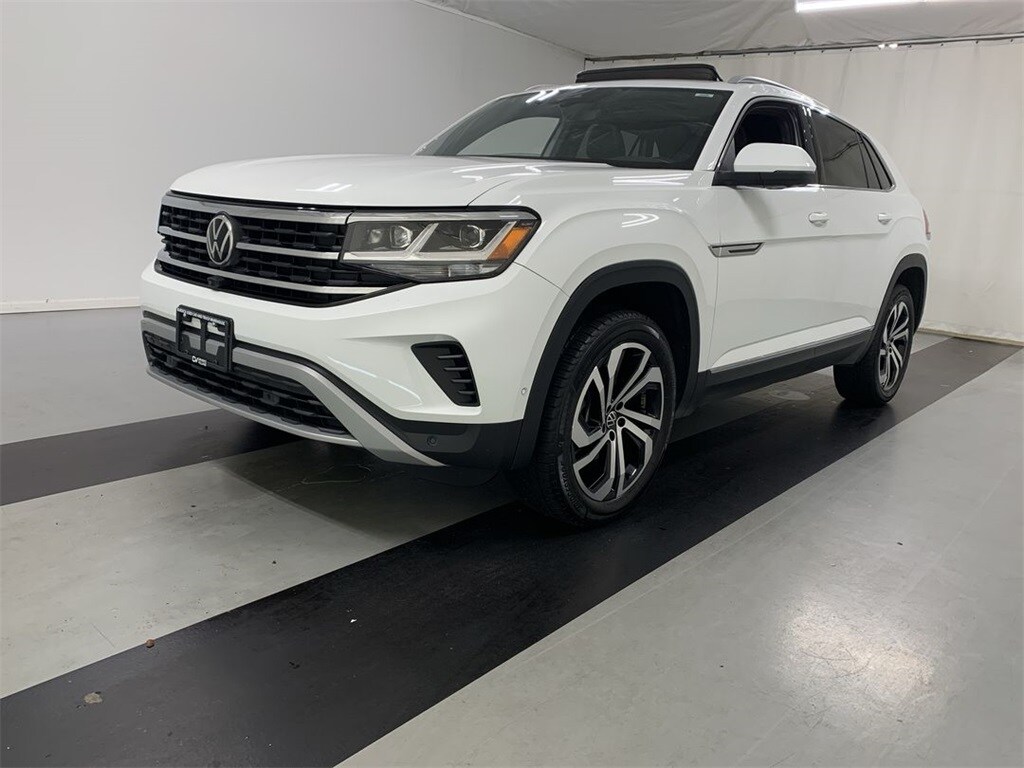 2021 Volkswagen Atlas Cross Sport V6 SEL Premium photo 2