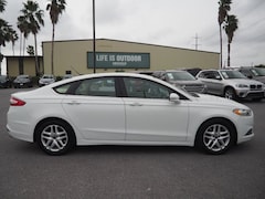 2016 Ford Fusion SE Sedan