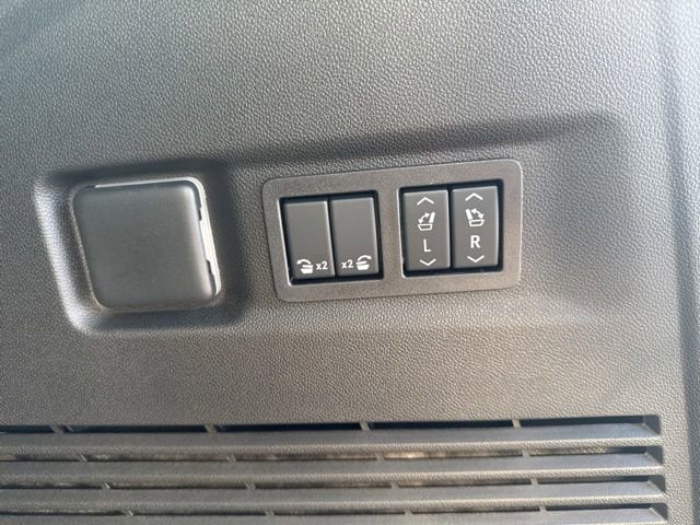 2026 Chevrolet Suburban Premier - Photo 15