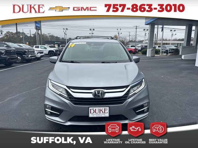 2019 Honda Odyssey Touring photo 3