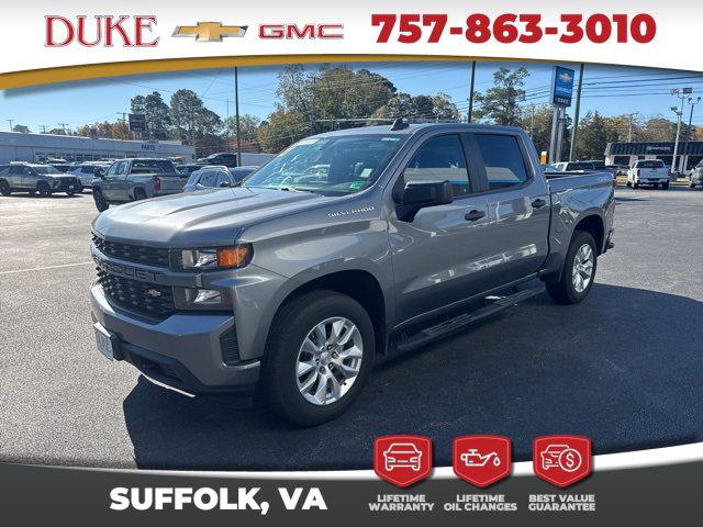 2021 Chevrolet Silverado Custom photo 2