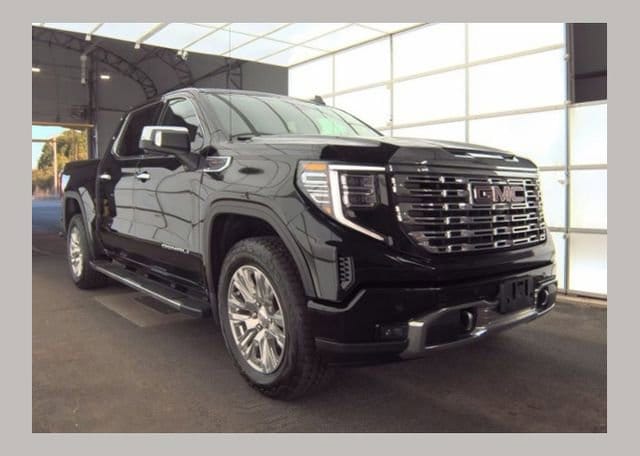 2022 GMC Sierra 4WD Crew Cab Short Box Denali's photo