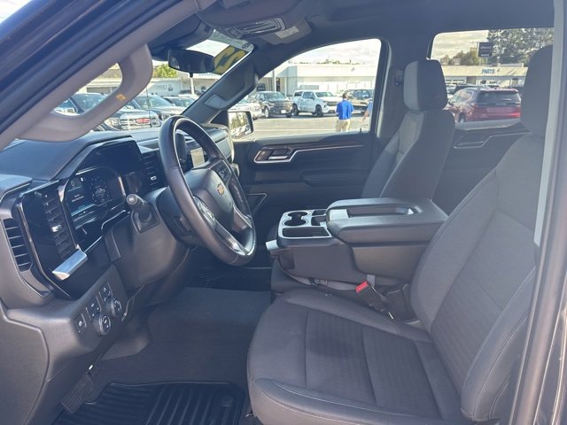 2022 Chevrolet Silverado 1500 LT photo 4