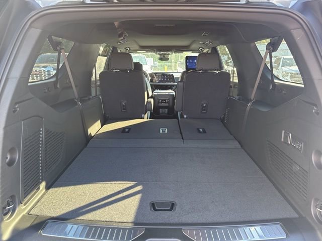 2026 Chevrolet Suburban Premier - Photo 21