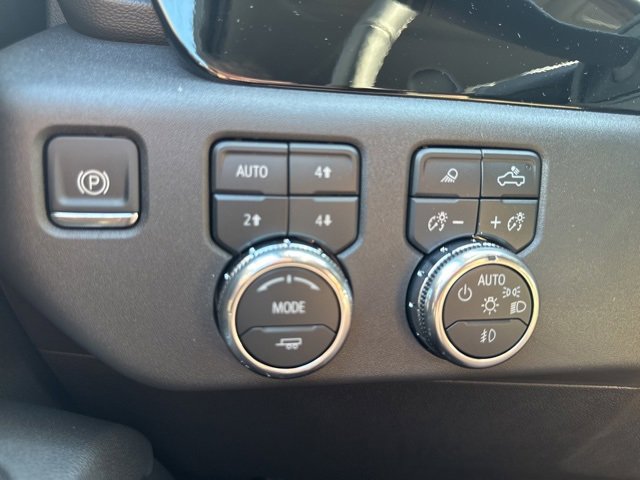 2026 Gmc Sierra 1500 SLT photo 4