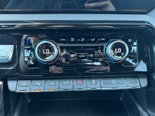 2026 GMC Sierra 1500 AT4 - Photo 9