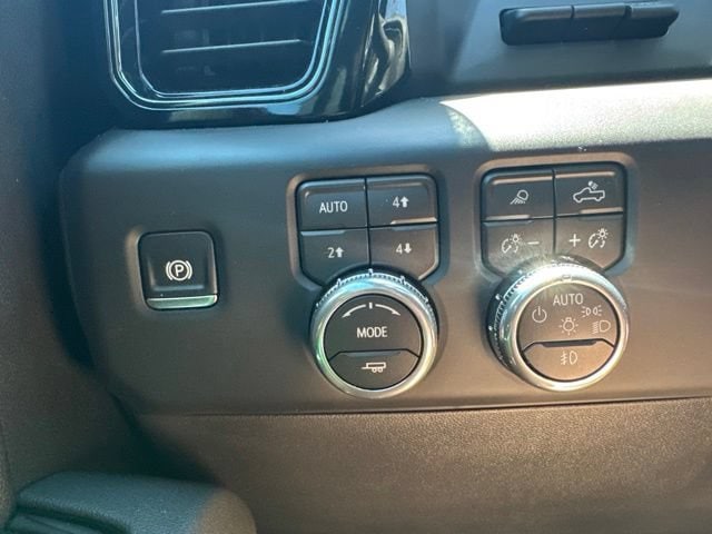 2026 GMC Sierra 1500 AT4 - Photo 3