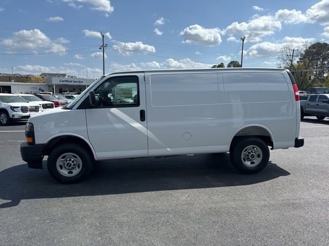 2026 GMC Savana Cargo Work Van - Photo 10