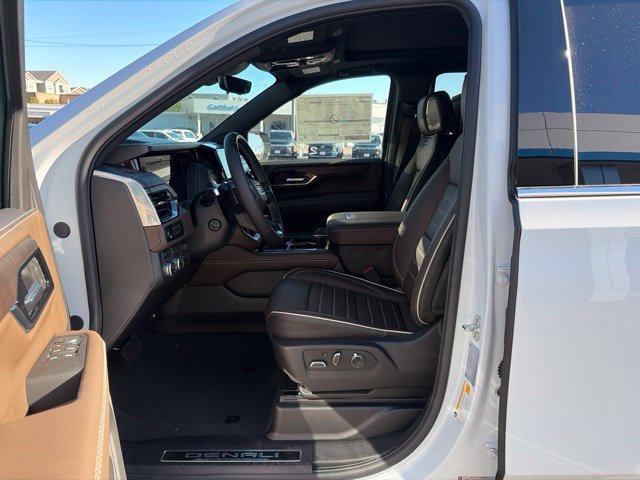 2027 GMC Yukon Denali Ultimate - Photo 16