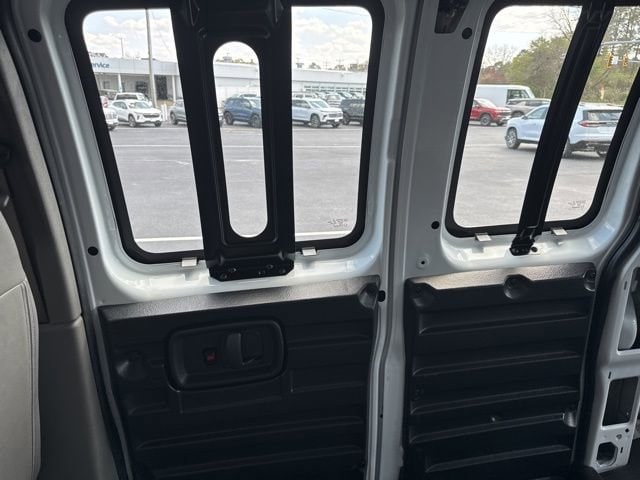 2026 GMC Savana Cargo Work Van - Photo 19