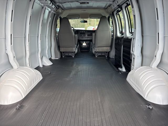 2026 GMC Savana Cargo Work Van - Photo 15