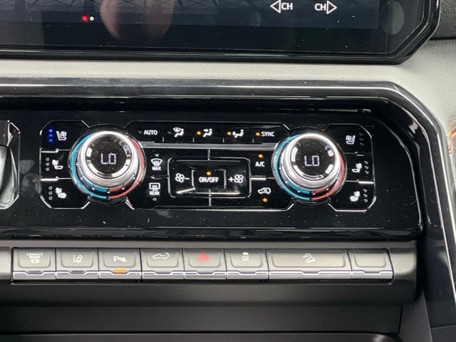 2026 GMC Sierra 2500HD AT4 - Photo 7
