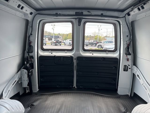 2026 GMC Savana Cargo Work Van - Photo 20