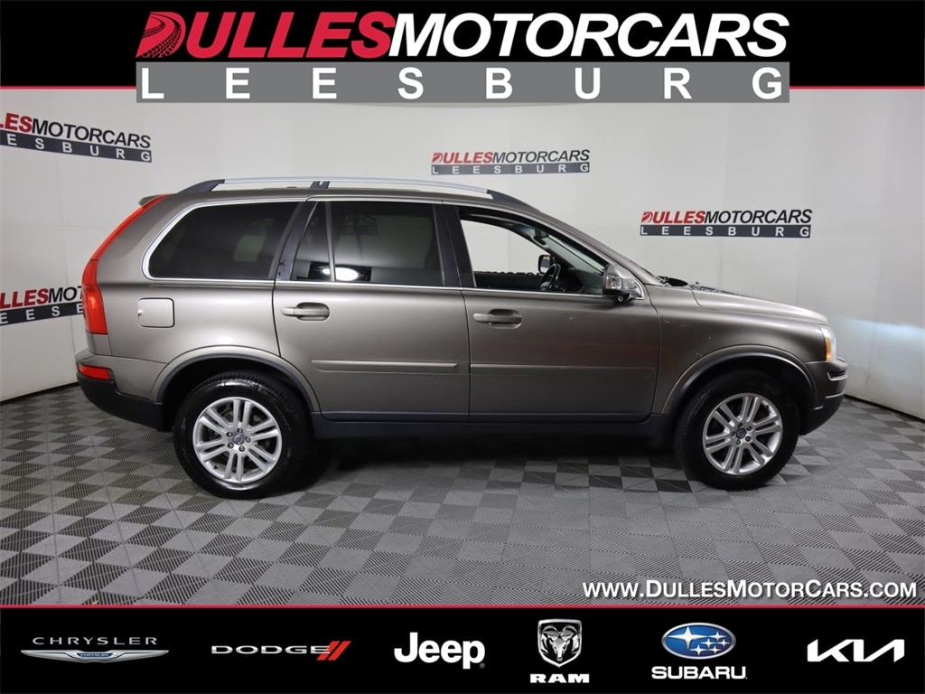 Used 2011 Volvo XC90 3.2 with VIN YV4952CZ0B1584568 for sale in Leesburg, VA