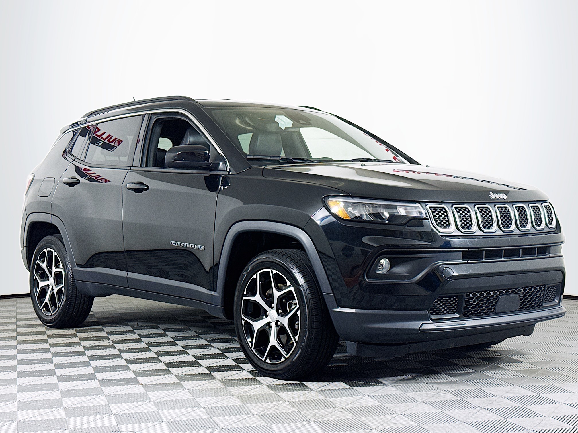 Diamond Black Crystal Pearl-Coat 2024 Jeep Compass Latitude 4WD SUV / Crossover Four-Wheel Drive 8-Speed Automatic