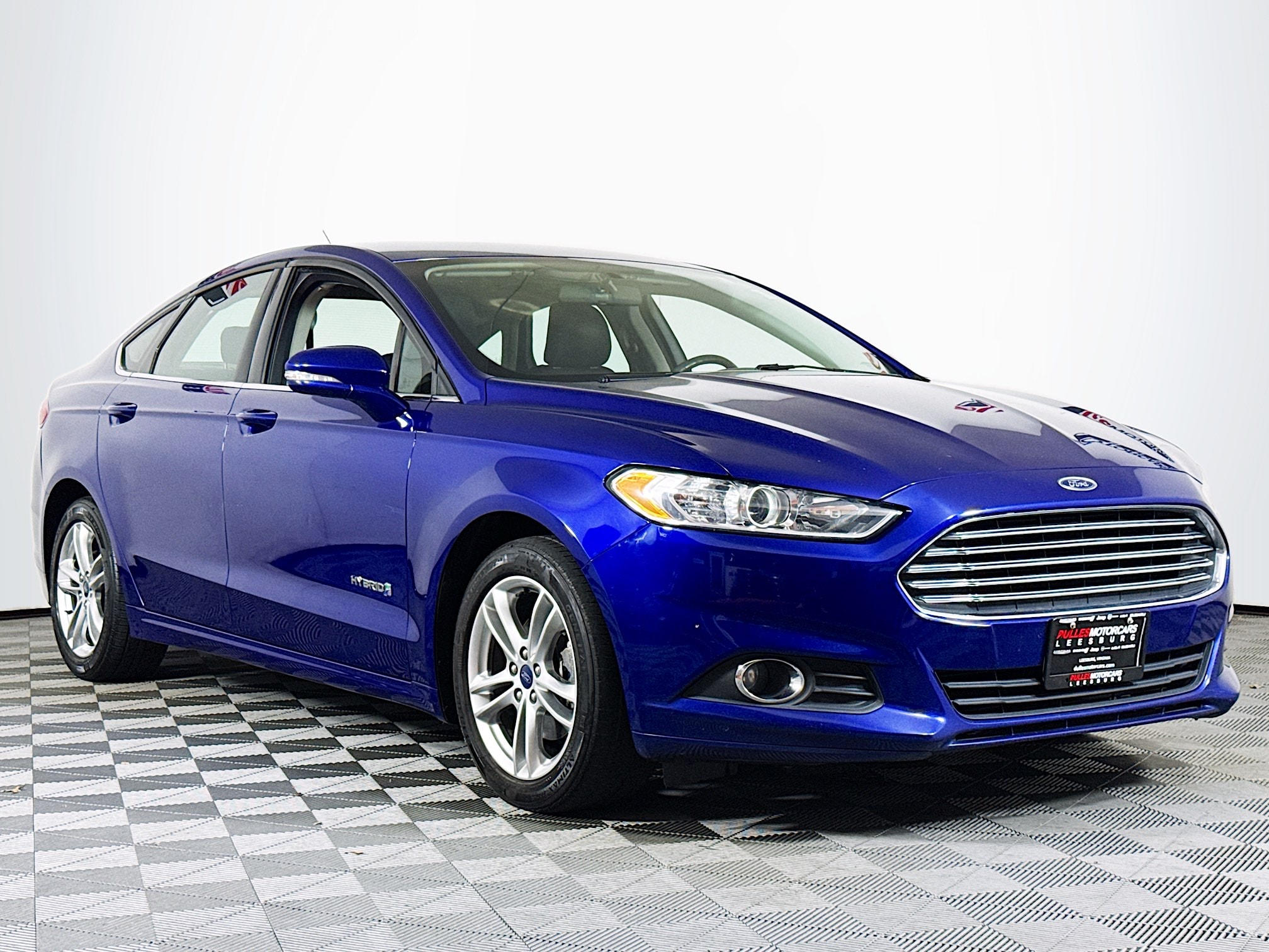 Deep Impact Blue 2016 Ford Fusion Hybrid SE FWD Sedan Front-Wheel Drive Continuously Variable Transmission