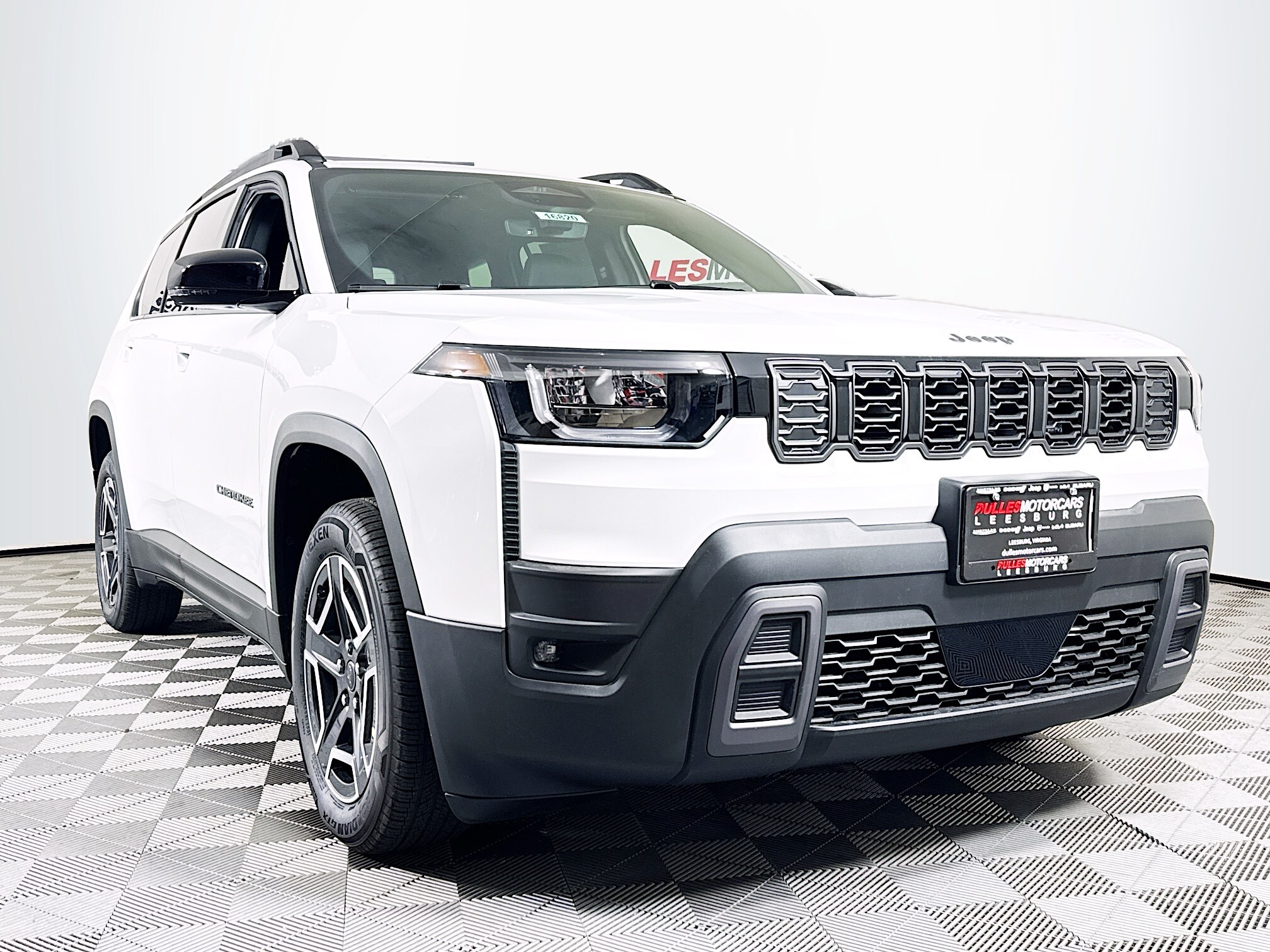 Bright White Clear-Coat 2026 Jeep Cherokee Limited 4WD SUV / Crossover Four-Wheel Drive Continuously Variable Transmission