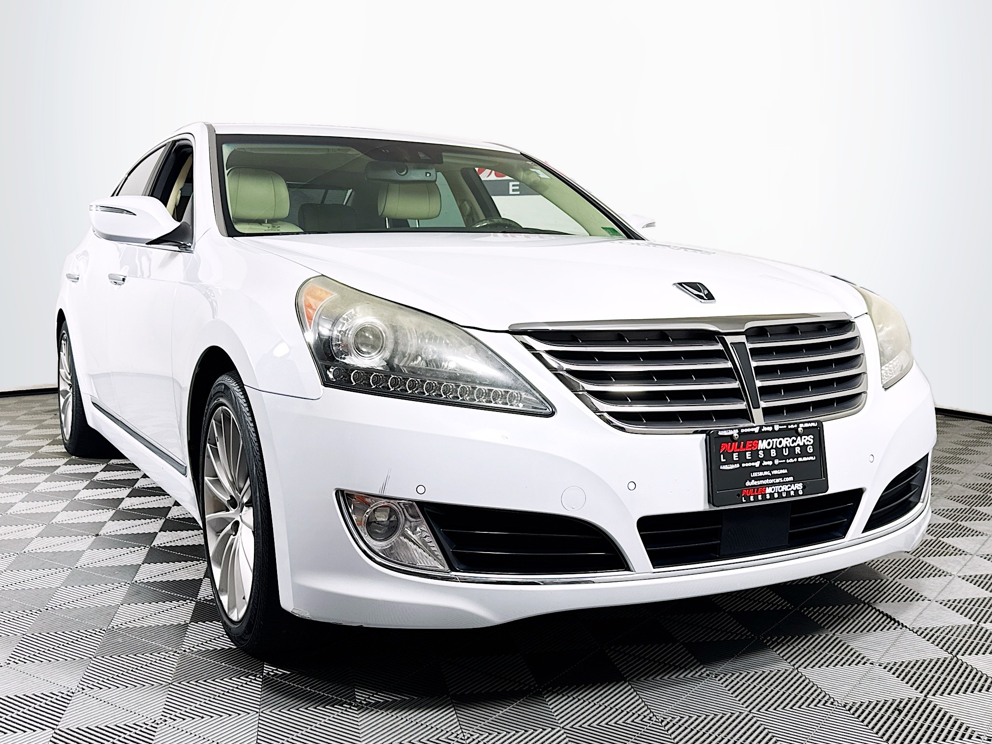 2016 Hyundai Equus Signature RWD