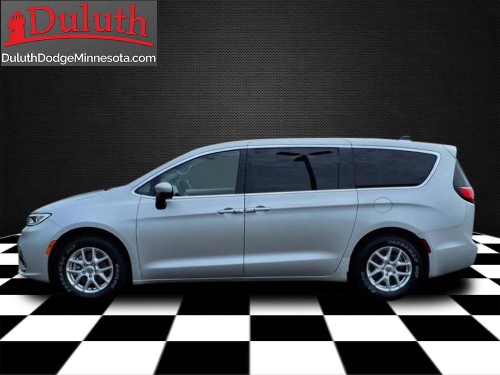 Used 2023 Chrysler Pacifica Touring L with VIN 2C4RC1BG3PR512091 for sale in Duluth, Minnesota