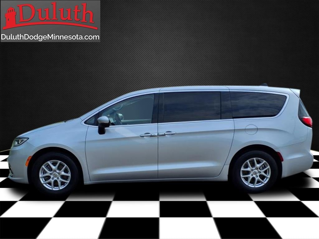 Used 2023 Chrysler Pacifica Touring L with VIN 2C4RC1BG8PR613224 for sale in Duluth, Minnesota