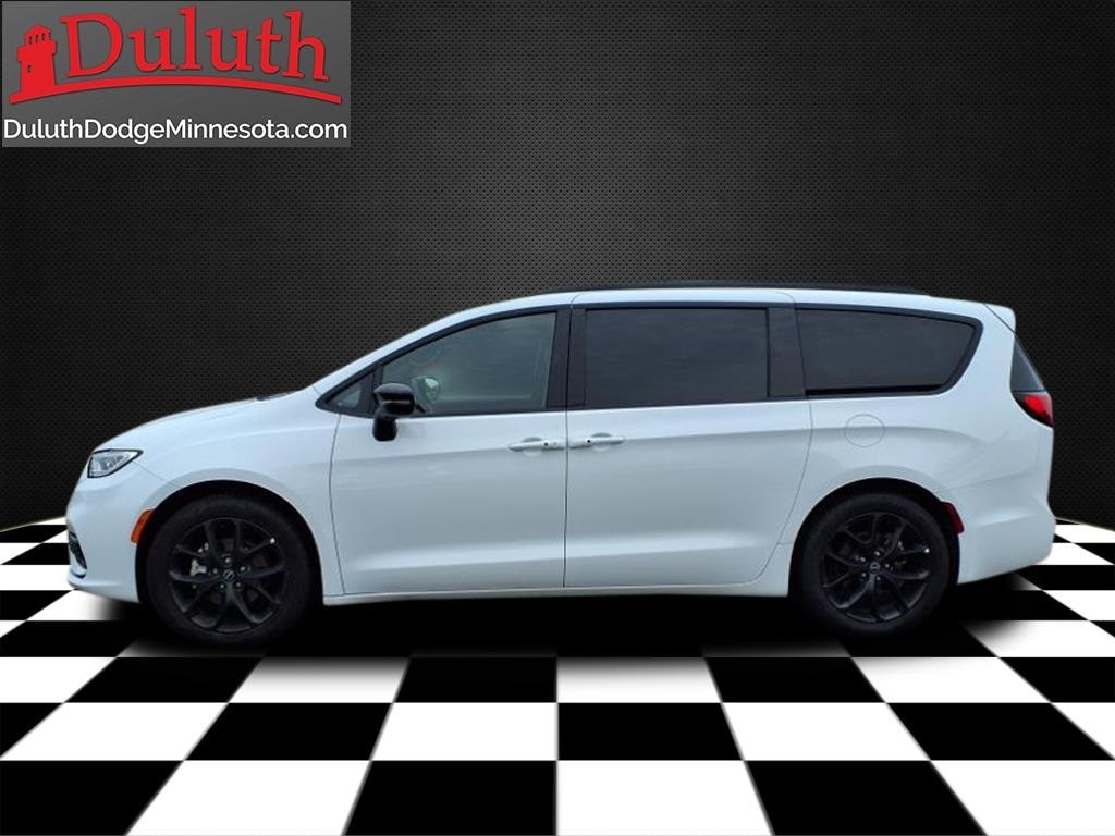 Certified 2025 Chrysler Pacifica Limited with VIN 2C4RC1GG3SR539518 for sale in Duluth, Minnesota