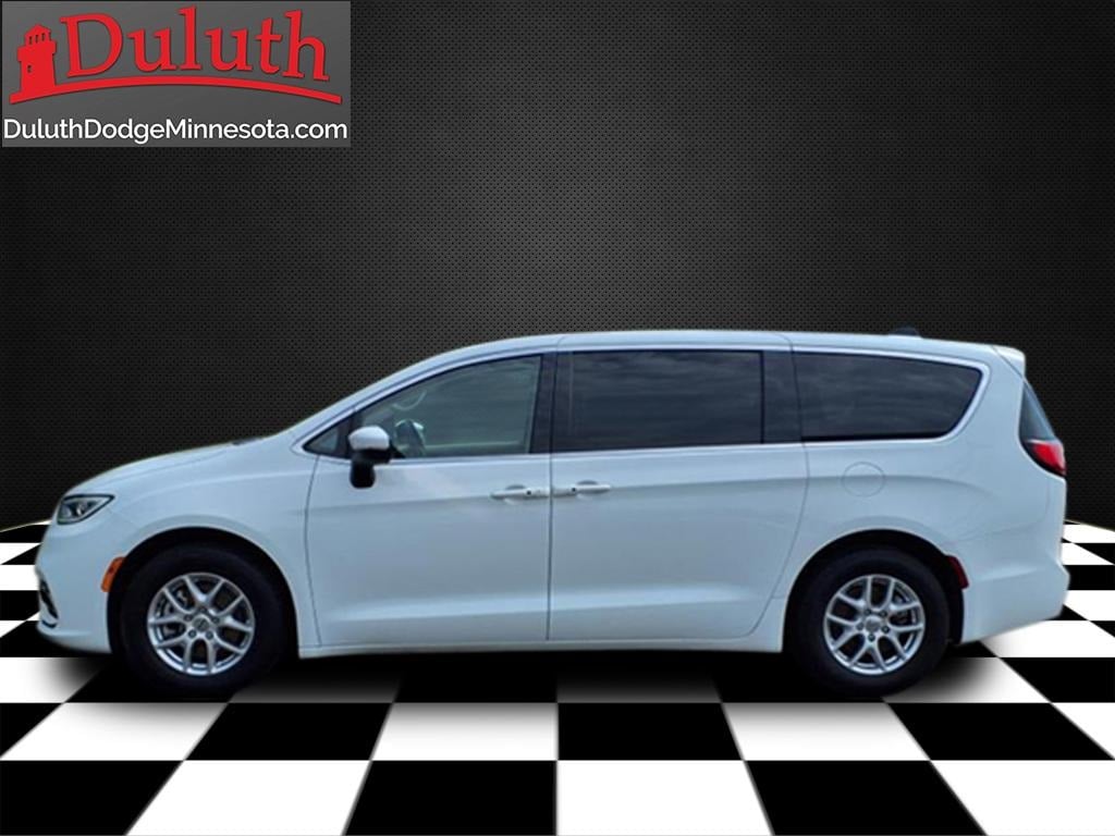 Used 2023 Chrysler Pacifica Touring L with VIN 2C4RC1BG2PR535751 for sale in Duluth, Minnesota