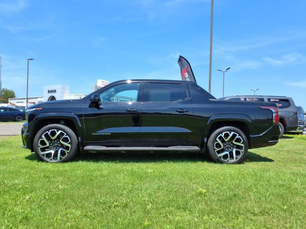 Used 2024 Chevrolet Silverado EV RST with VIN 1GC40ZEL5RU302415 for sale in Hermantown, Minnesota