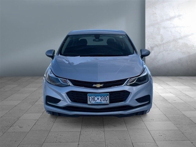 Used 2018 Chevrolet Cruze LT with VIN 3G1BE6SM2JS613785 for sale in Hermantown, Minnesota