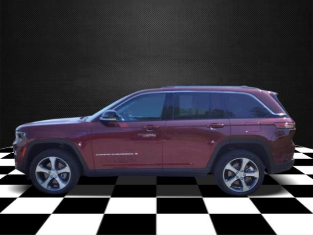 Certified 2022 Jeep Grand Cherokee 4xe with VIN 1C4RJYB6XN8726414 for sale in Hermantown, Minnesota