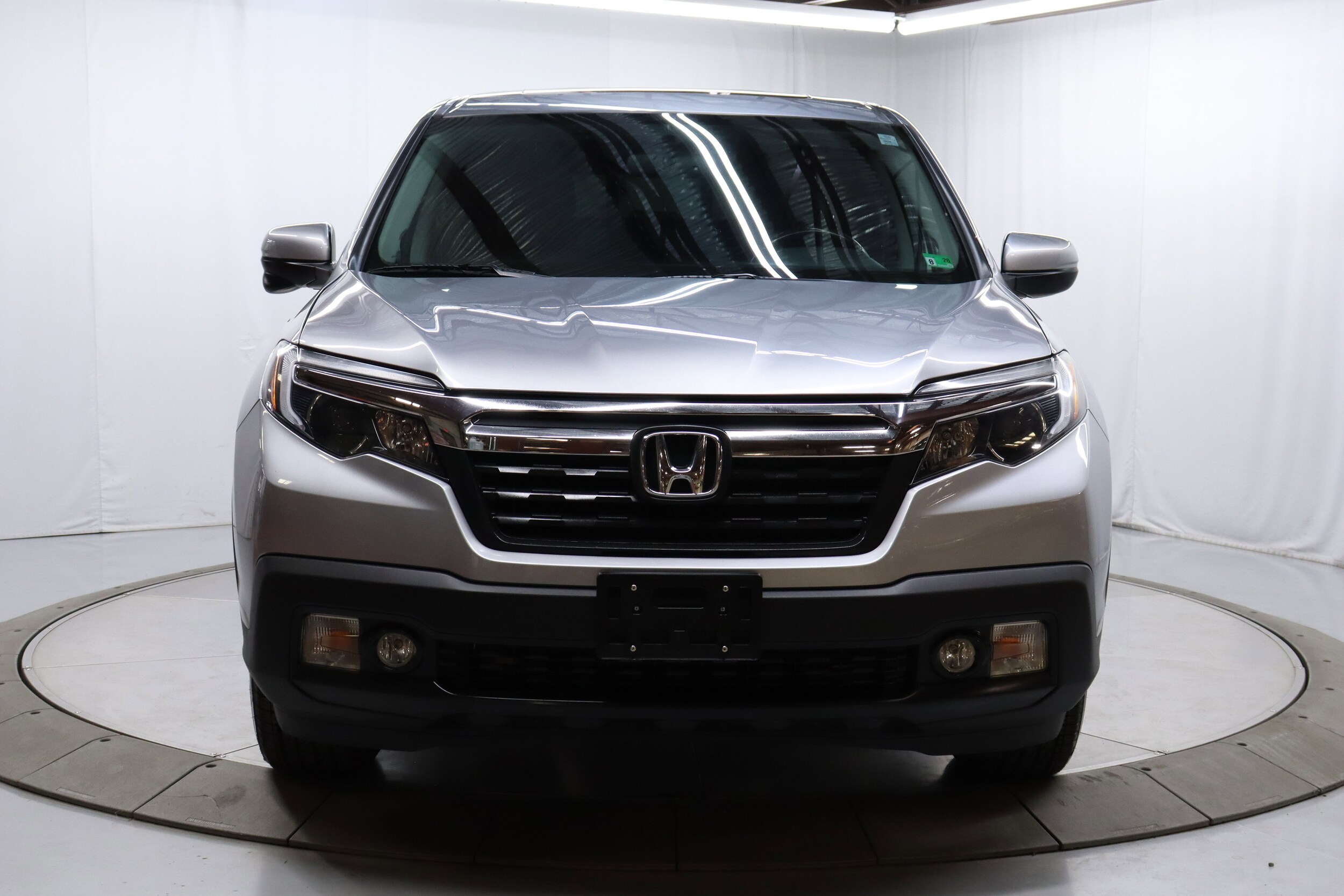 2019 Honda Ridgeline RTL-T photo 2