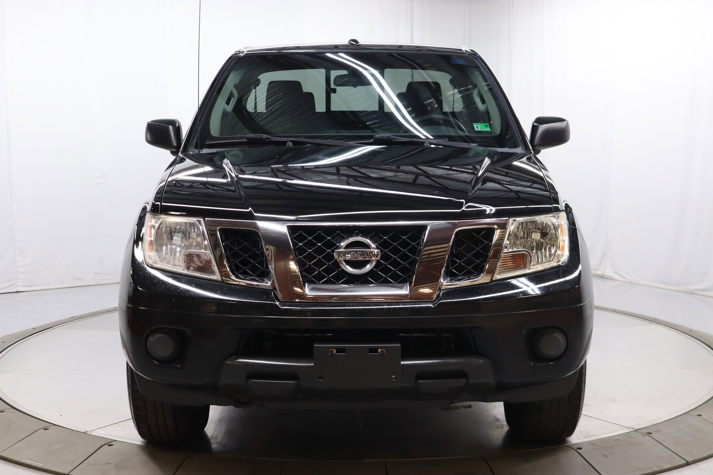 2013 Nissan Frontier SV photo 3