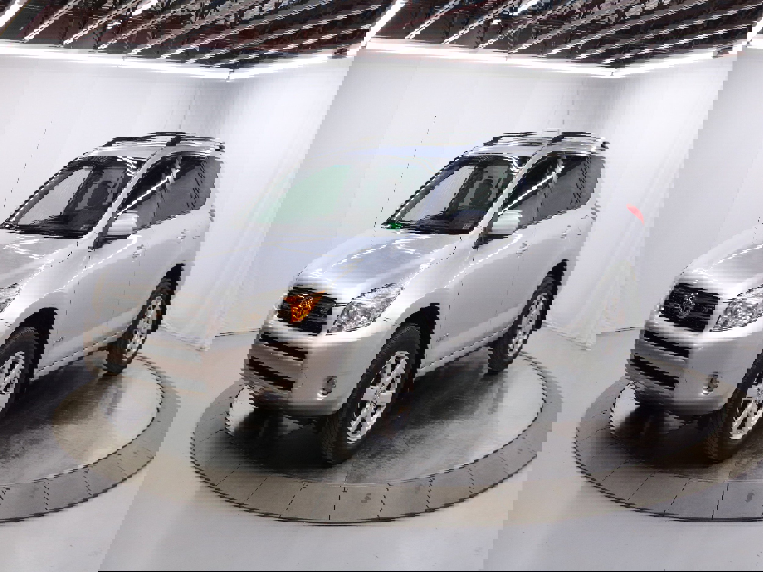 2008 Toyota RAV4 Limited photo 2