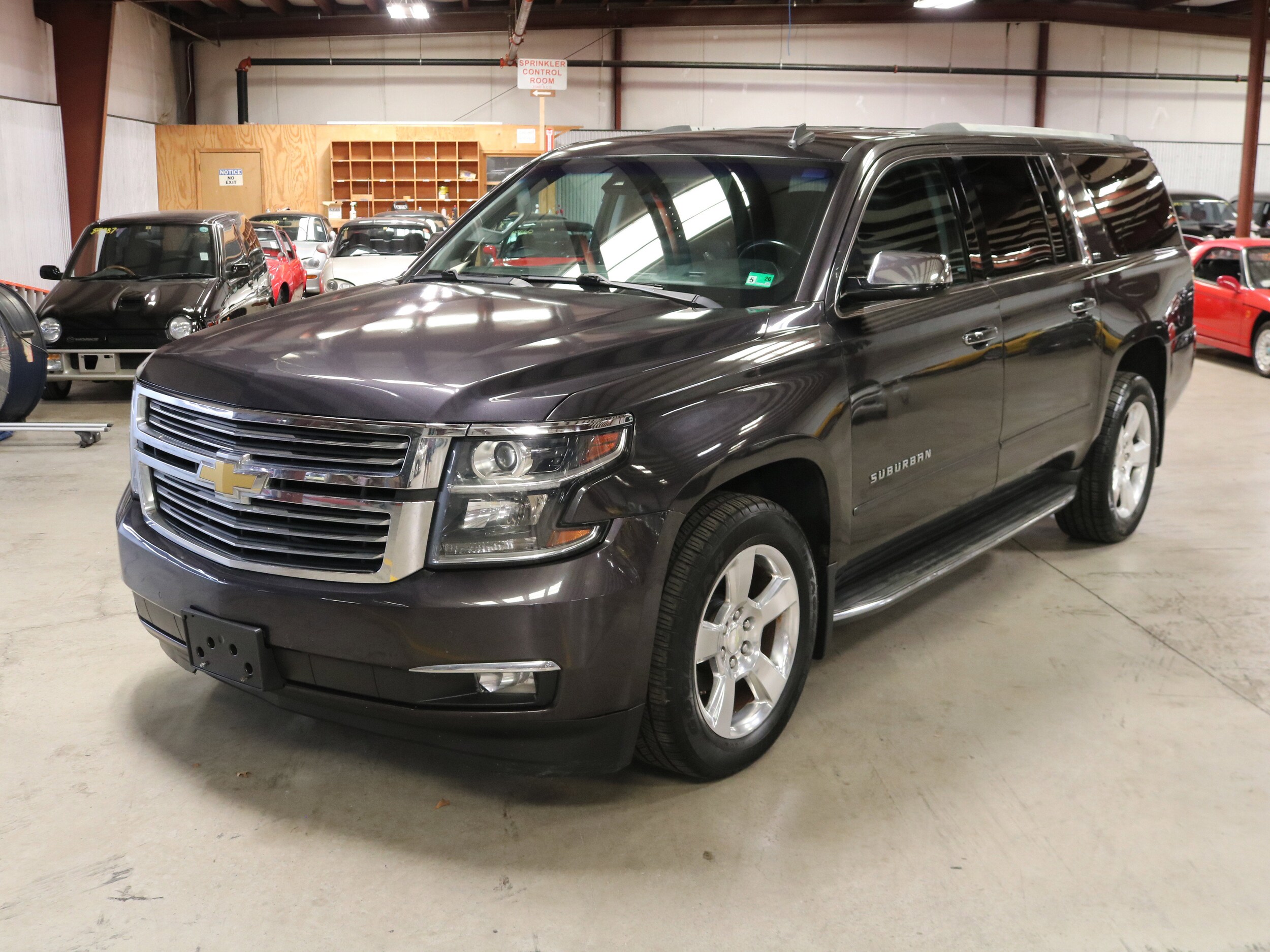 2015 Chevrolet Suburban 1500 LTZ photo 2