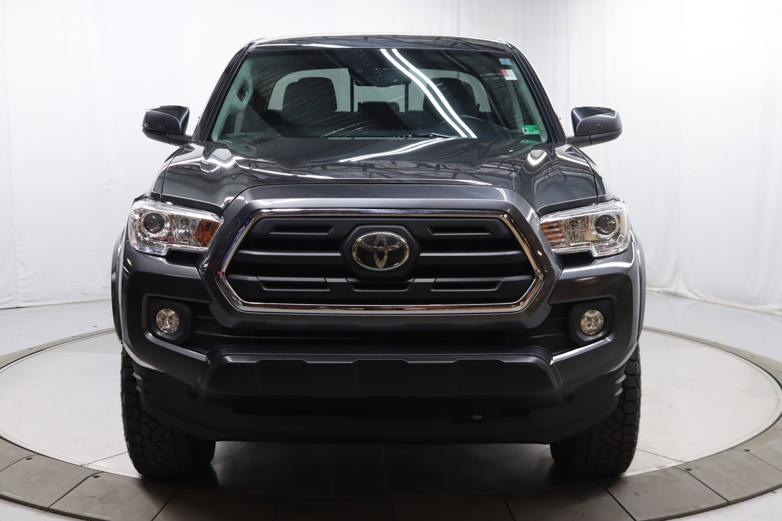 2019 Toyota Tacoma SR5 V6 photo 3