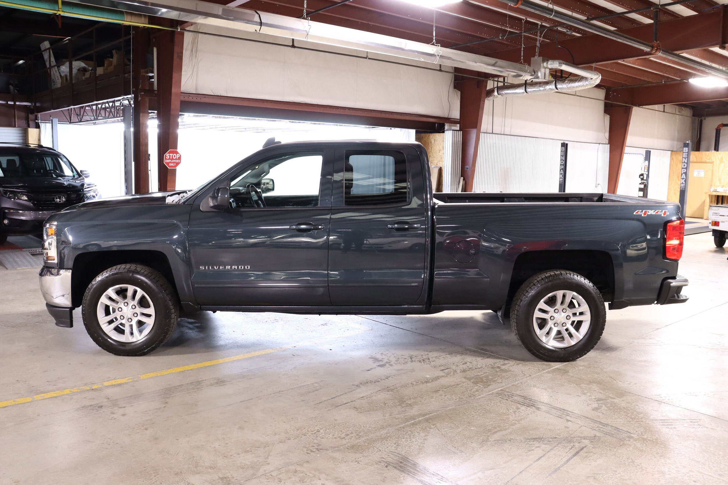 2017 Chevrolet Silverado 1500 photo 4