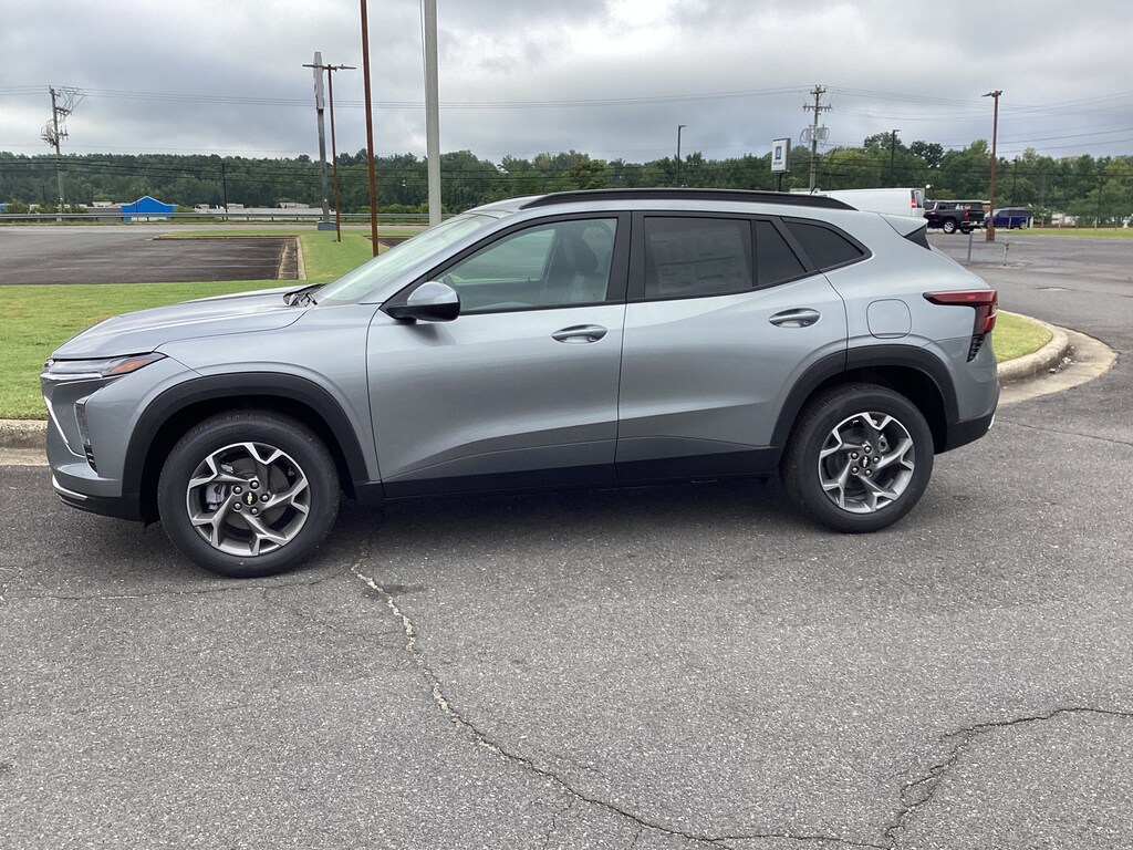 New 2026 Chevrolet Trax LT SUV