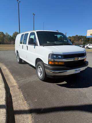 2025 Chevrolet Express Cargo 2500 WT Van