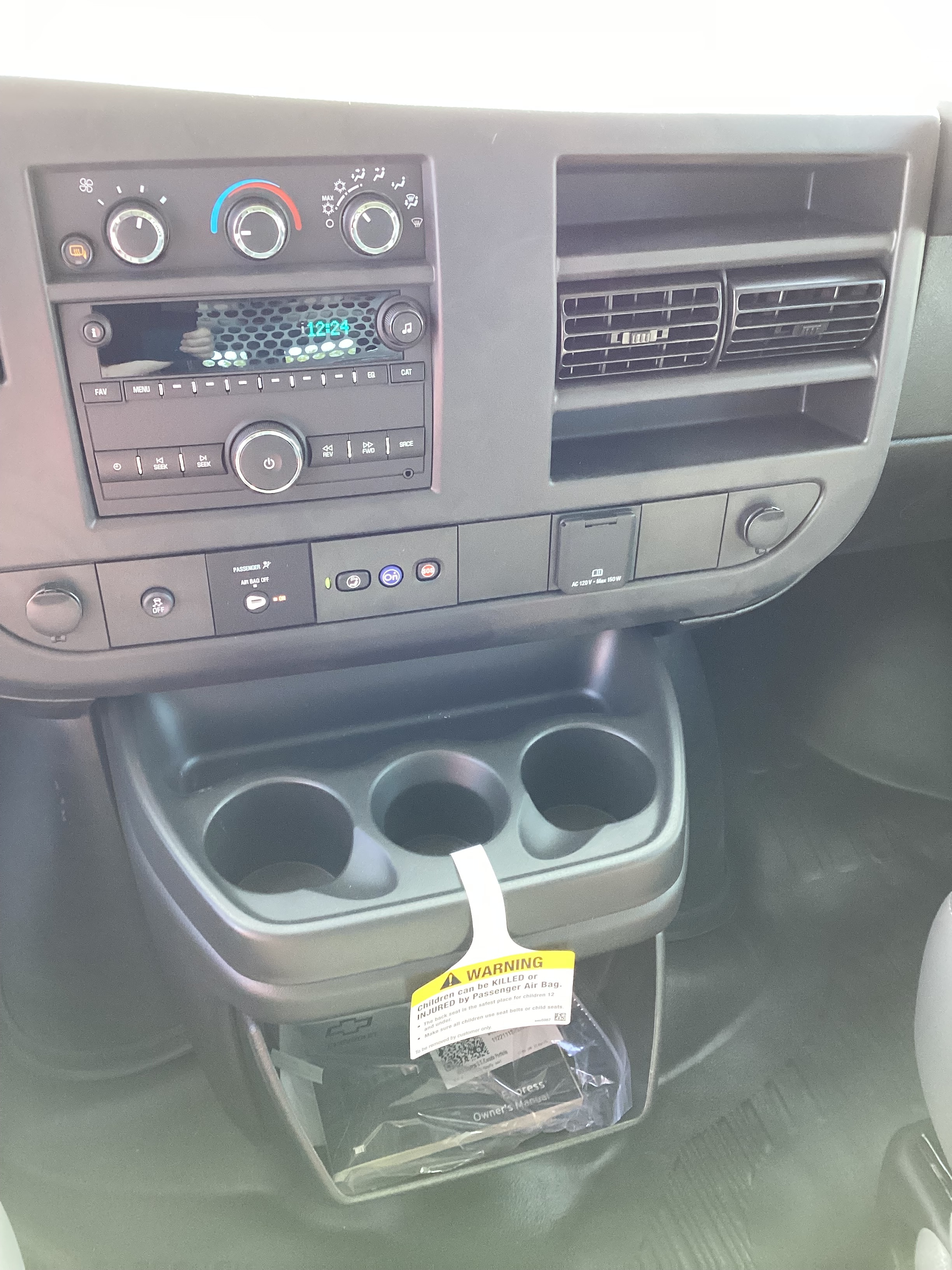 2025 Chevrolet Express Cargo Work Van - Photo 13