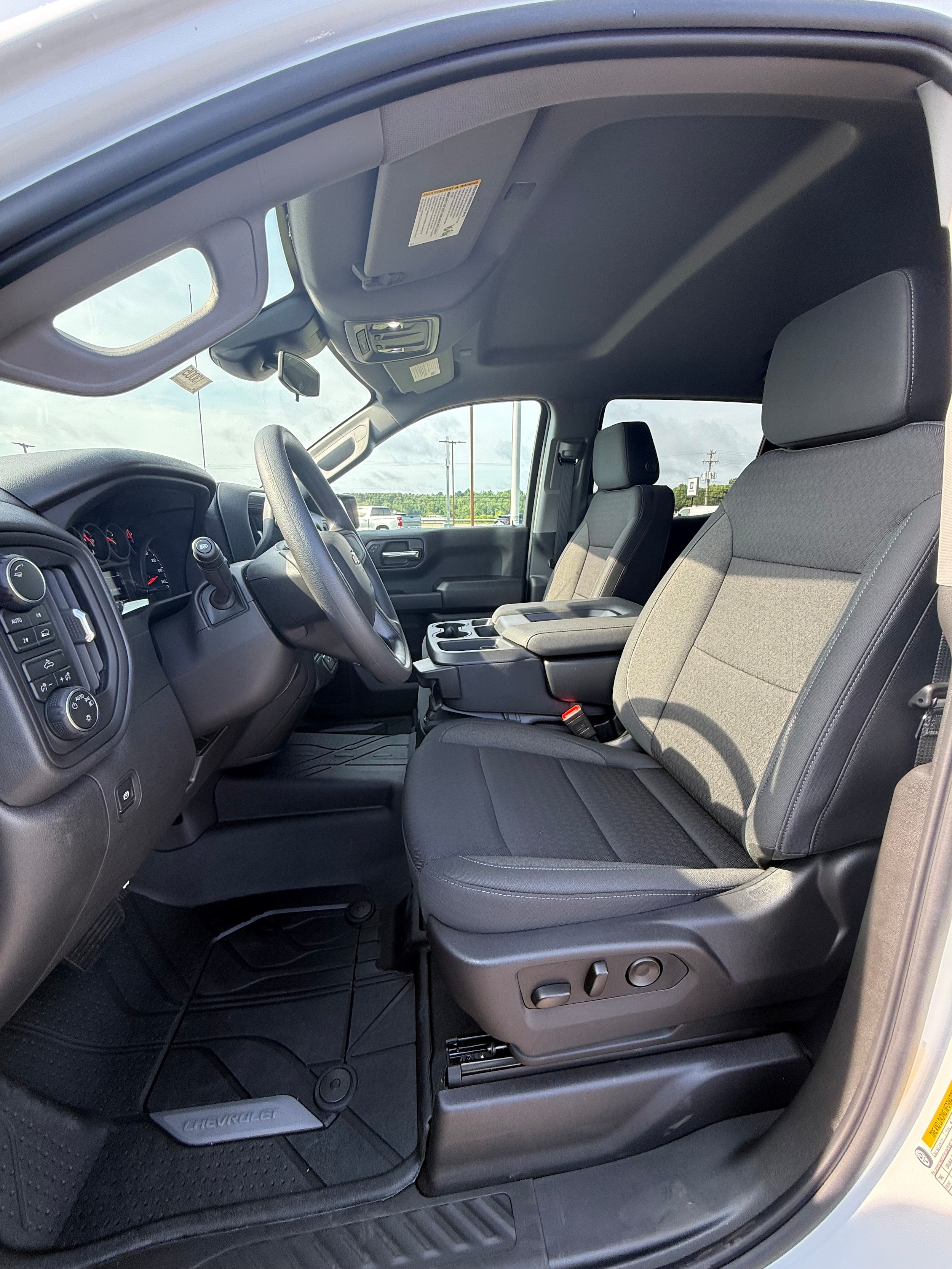 2026 Chevrolet Silverado 1500 Custom - Photo 10