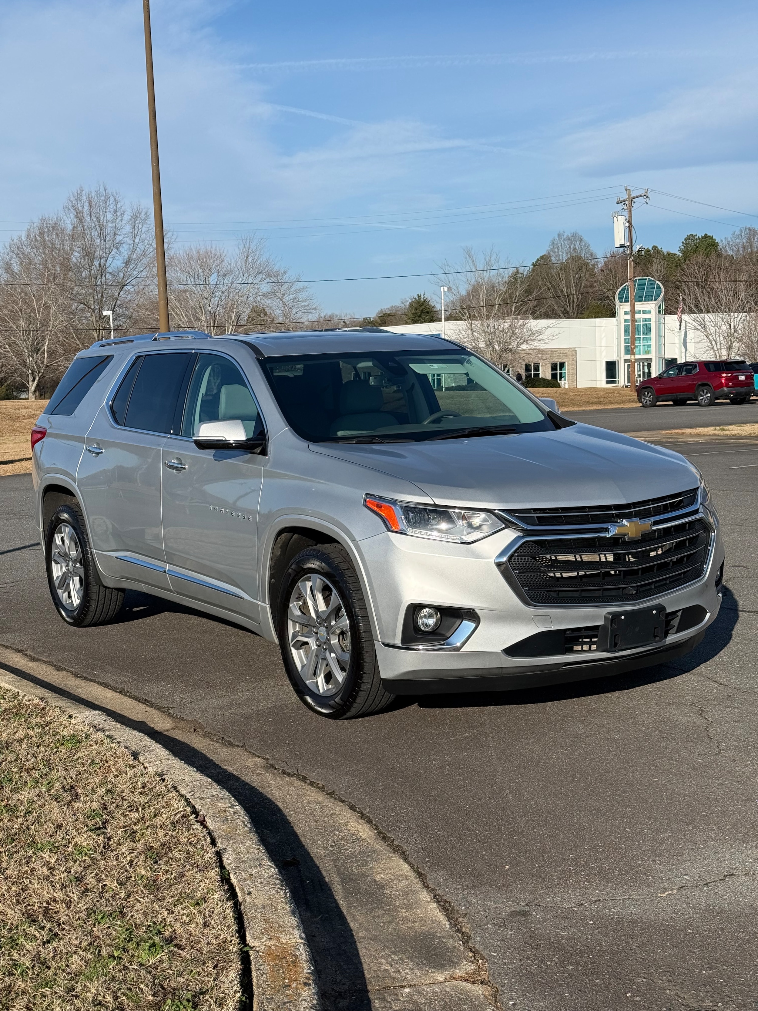 2021 Chevrolet Traverse Premier's photo