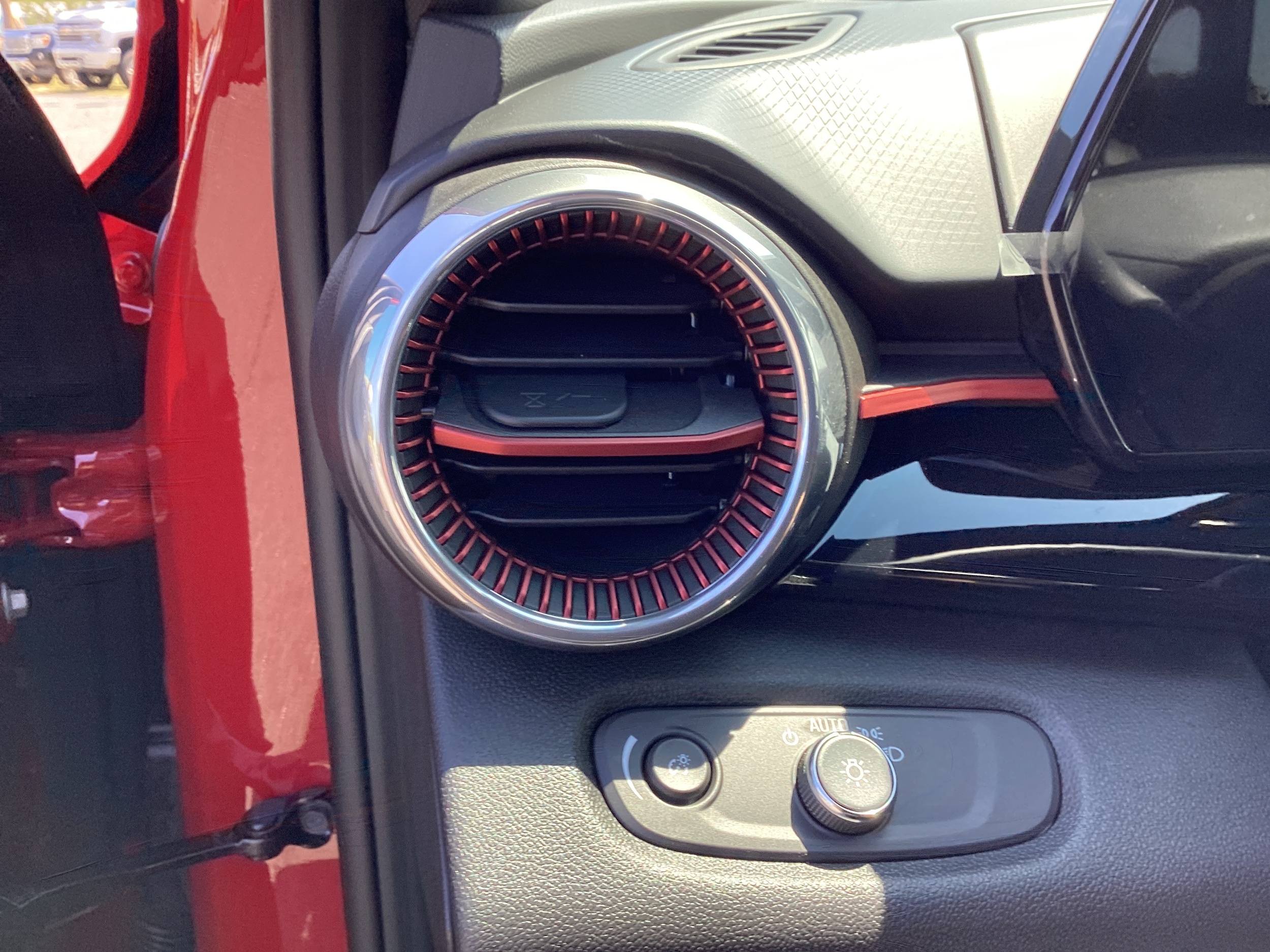 2026 Chevrolet Trax RS - Photo 18