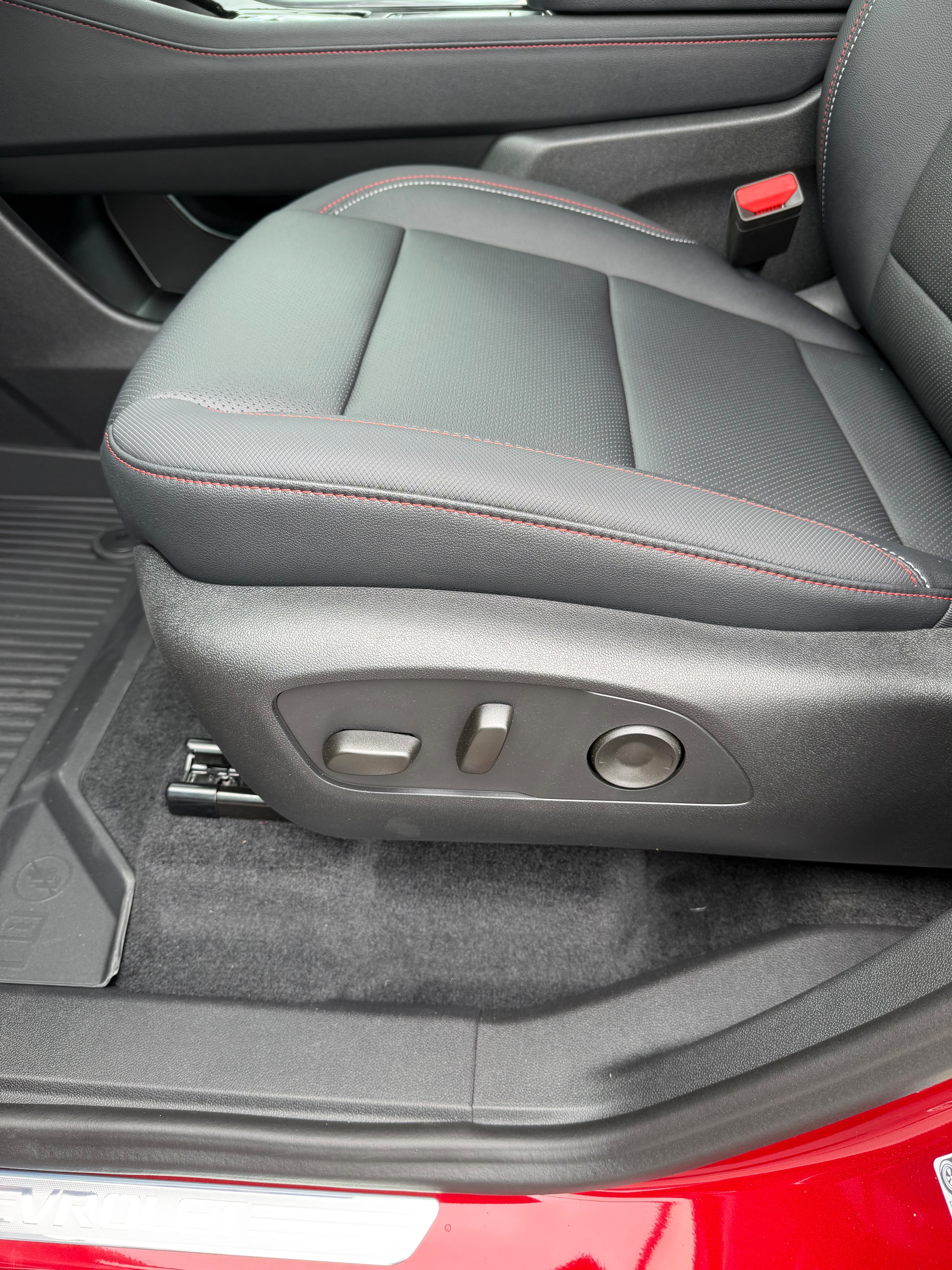 2026 Chevrolet Traverse Z71 - Photo 12