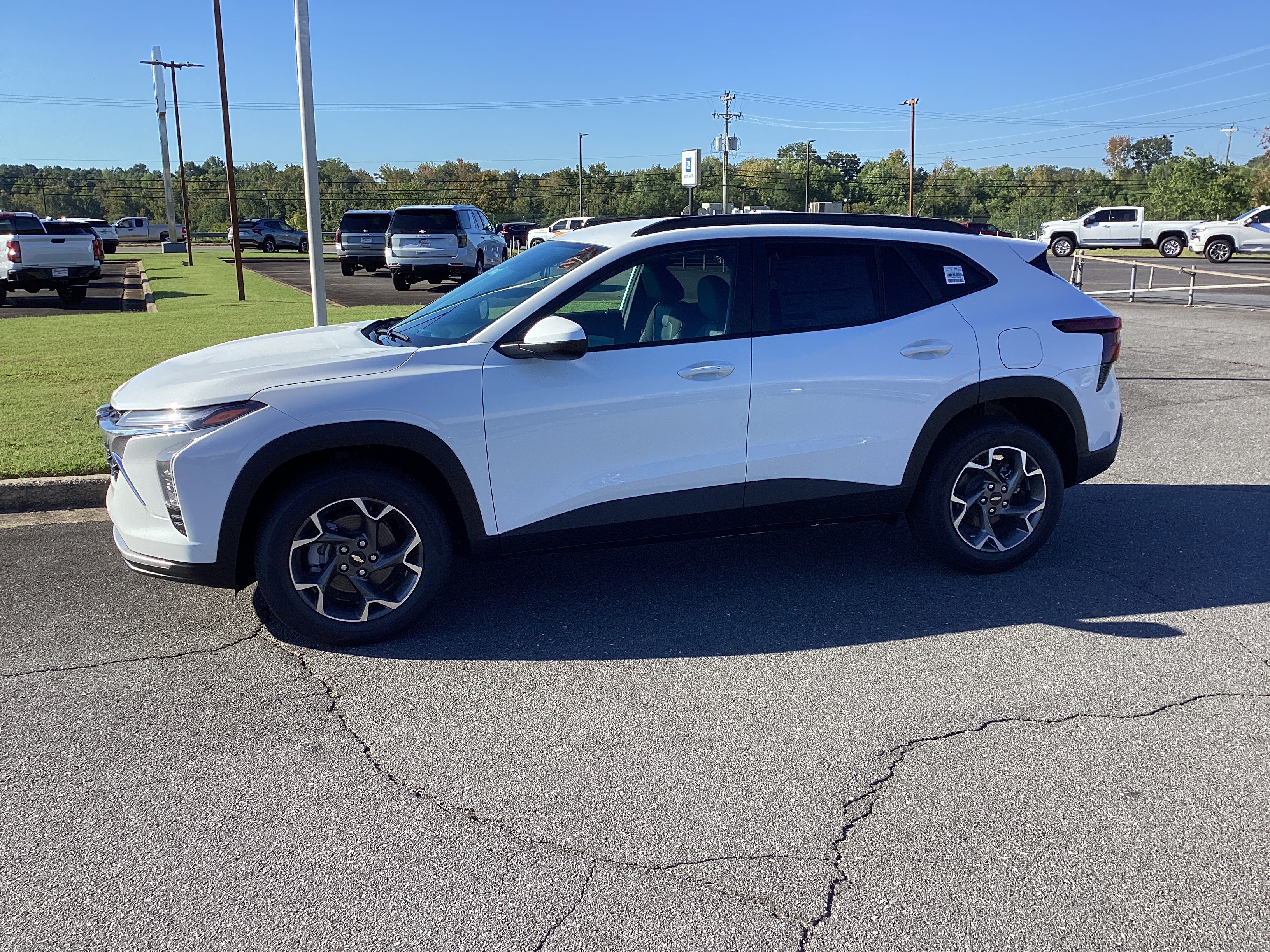 New 2026 Chevrolet Trax LT SUV