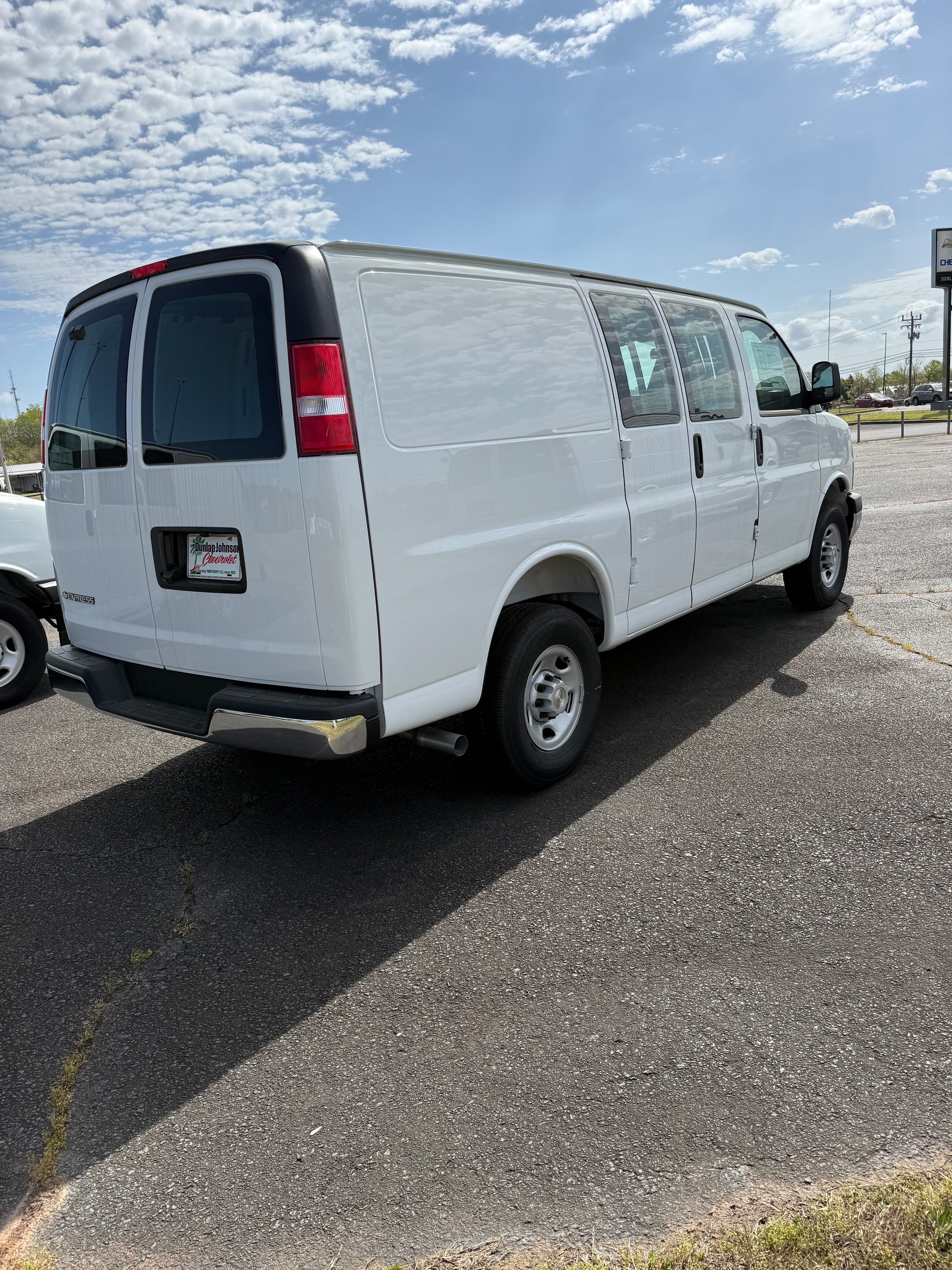2025 Chevrolet Express Cargo Work Van - Photo 7