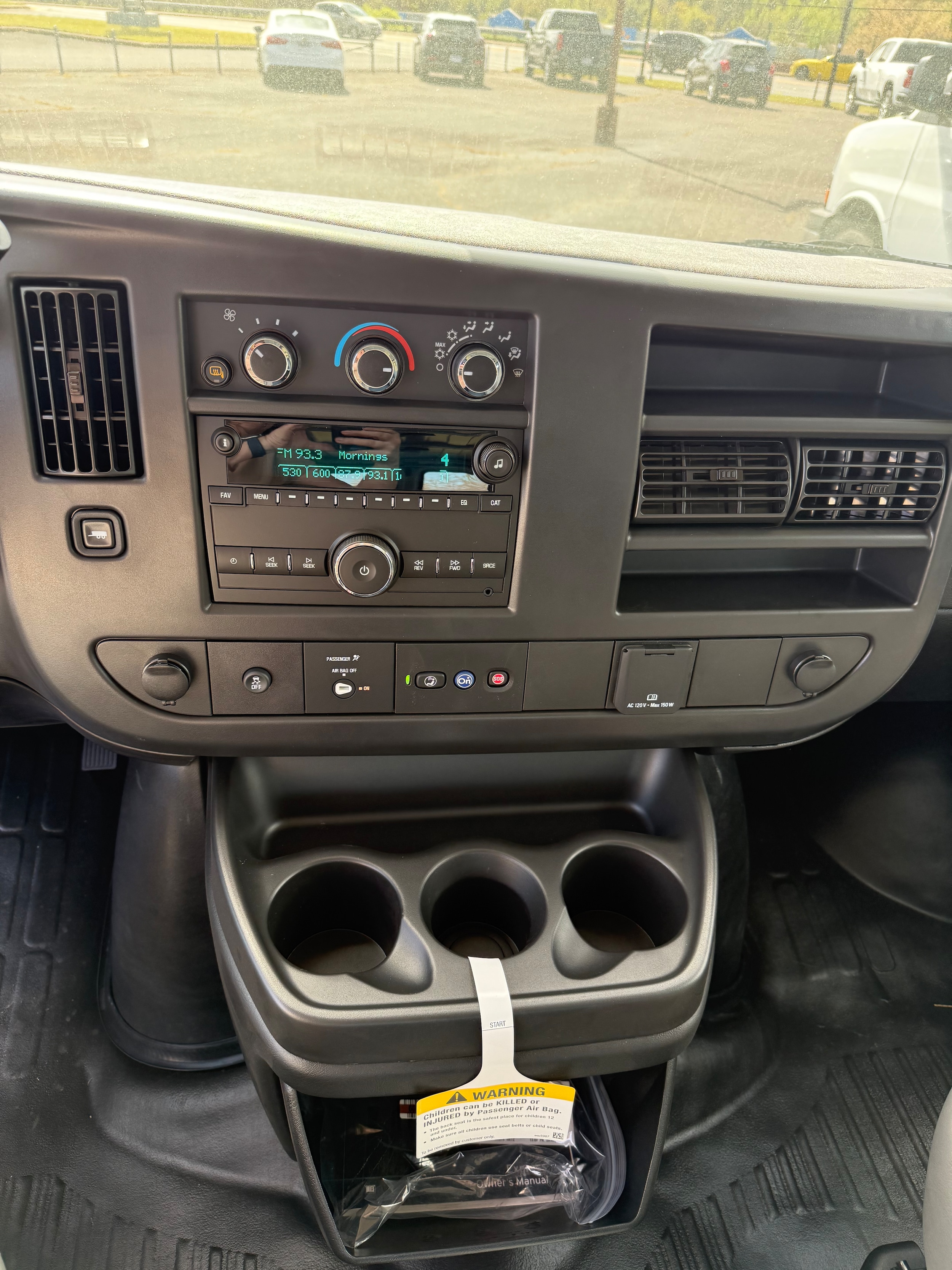 2025 Chevrolet Express Cargo Work Van - Photo 14